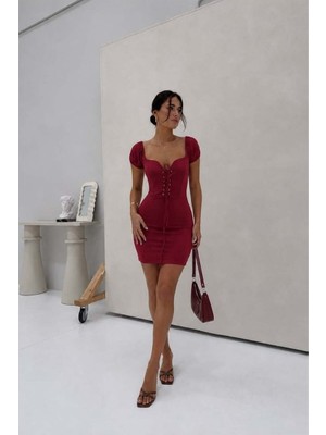 Astraltech Kare Elbise Volanlı Kollu Kısa Midi Yaka · Renk: Bordo · Beden: M Bezoss