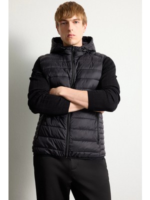 DeFacto Slim Fit Cepli Kapüşonlu Şişme Yelek N4652AZ26AU