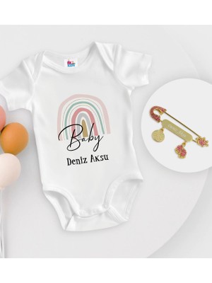 BK Gift Bk Kids Kişiye Özel Baby Tasarımlı Beyaz Bebek Body Zıbın ve Kız Bebek Iğnesi Hediye Seti-1 9-12 Ay