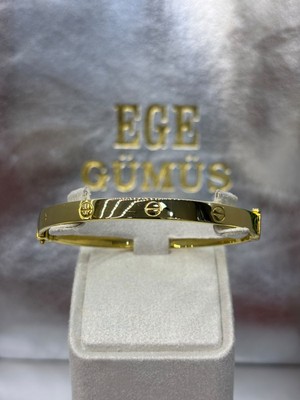 Ege Gümüş 925 Ayar Gümüş Gold Vida Detaylı ve Kalem Işlemeli Kelepçe Bilezik
