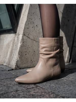 Futsi Shoes Vıctorıa Vizon Hakiki Deri Körük Detaylı Kısa Topuklu Bot