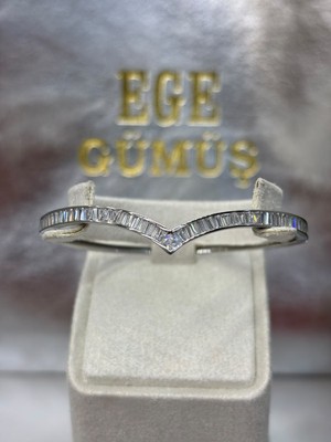 Ege Gümüş 925 Ayar Gümüş V-Tasarım Baget Taşlı Kelepçe Bilezik