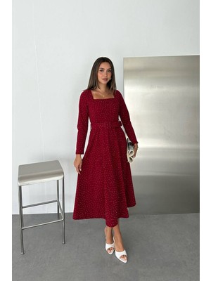 Dip Moda Kadın Kırmızı Taş Işlemeli Kare Yaka Kemerli A Kesim Midi Elbise DPK5005