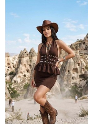 Dip Moda Kadın Kahverengi Halter Yaka Taş Detaylı Mini Boy Dalgış Kumaş Peplum Elbise DPDF265