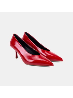Desa Kadın Kırmızı Sivri Burunlu Rugan Deri Stiletto