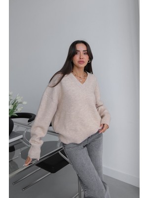 Havoş Bej Lorenza V Yaka Yün Karışımlı Premium Kazak