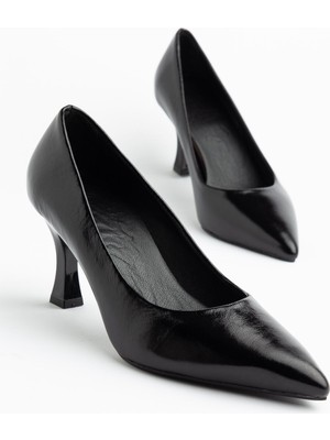 Kadın Siyah Rugan Hakiki Deri Sivri Topuklu Stiletto