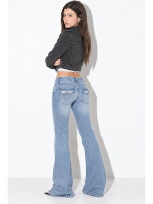 Hiccup Kadınlar Düşük Bel Nakışlı Flare Fit Jean Orta Mavi Denim