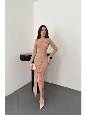 Modanı Seç Bej Askılı ve Yırtmaçlı Elbise