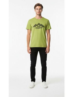 Modanı Seç Erkek Urban Geometry Baskılı Slim Fit Günlük Tişört