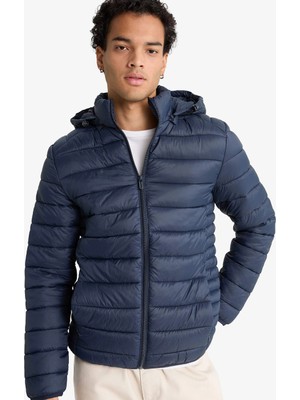 Defacto N4661AZNV175 Lacivert Su Itici Slim Fit Dar Kesim Iç Cep Detaylı Kapüşonlu Fermuarlı Cepli Şişme Mont