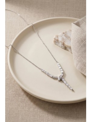 Uravas Store Uraselect Pirinç Gümüş Renk Zirkon Taşlı Yılan Model Kadın Kolye TCXBKO11264