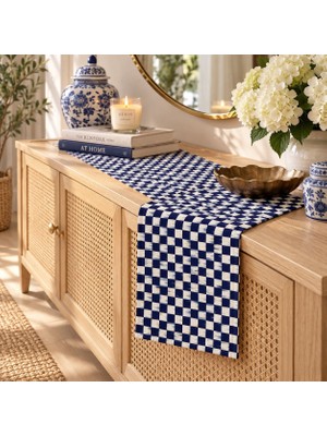 Lilies Atelier Lacivert Beyaz Dama Desenli Runner 40X140 cm – Dekoratif Lüks Masa Runnerı