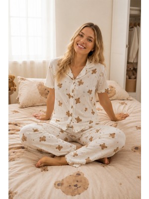 Miss Art Ayıcık Desenli Bürümçük Kumaş Kısa Kollu Pijama Takımı 6068 Kırık Beyaz