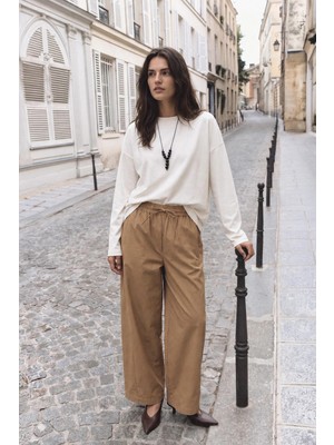Kadriye Baştürk Barrel Kumaş Rahat Kesim Pantolon Camel