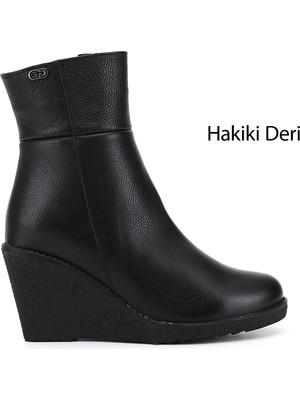 Gönderi(r) Kadın Siyah Floter Hakiki Deri Fermuarlı Dolgu Topuklu Bot DKZB61346416 Şık Görünüm