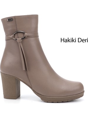 Gönderi(r) Kadın Bej  Fermuarlı Kalın Topuklu Hakiki Deri Bot