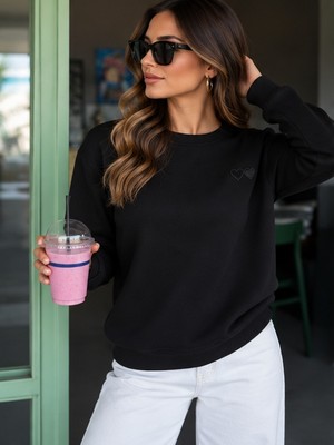 Kalp Nakışlı Üç Iplik Şardonlu Kadın Sweatshirt