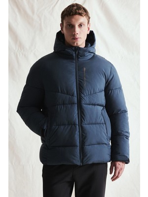 DeFacto Su İtici Regular Fit Kapüşonlu Fermuarlı Cepli Şişme Mont E9491AX26WN