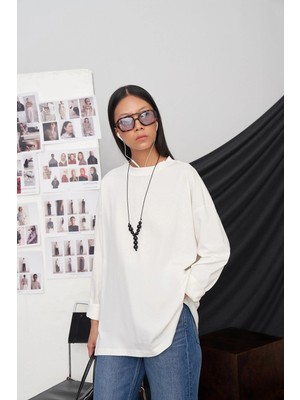 Kadriye Baştürk Helei Basic T-Shirt Ekru