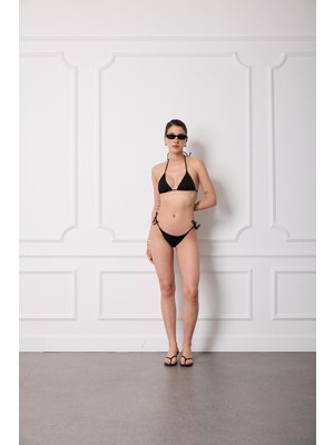 Rafta Bağlamalı Bikini Altı