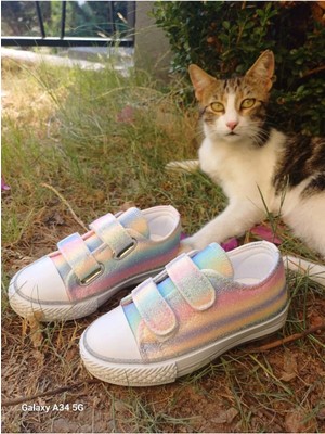 Scarpe Magiche Gökkuşağı Renkli Kız Çocuğu Sneaker Ayakkabısı (31-35 Numara Arası Işıksızdır )