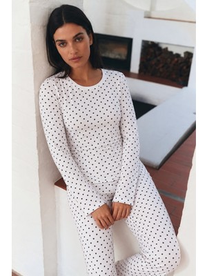 Meca Kadın Desenli Uzun Kollu Rahat Beyaz Pijama Takımı