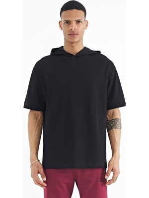Velora Siyah Kapüşonlu Kol Etiket Detaylı Oversize Erkek T-Shirt - 88179