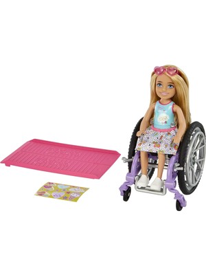 Esplendor Barbie Chelsea Bebek ve Tekerlekli Sandalye, Hareketli Tekerlekli, Rampa, Çıkartma Levhası ve Aksesuarları, Sarı Saçlı Küçük Bebek