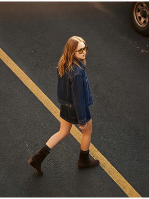 Esplendor Rahat Kalıp Düğme Detaylı Mini Denim Şort Etek