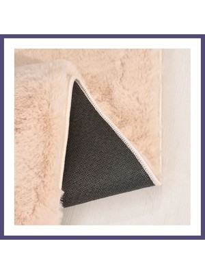Teknokapsül Youdayhomecollection Tavşan Poly Peluş Halı Model Oturma Odası Halısı · Ebat: 100X200 Bzsth