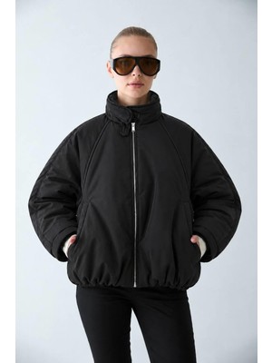 Tena Kadın Siyah Dik Yaka Crop Bomber Ceket