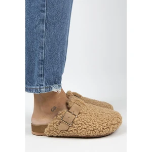 Suzen Kadın Tekstil Kürklü  Deri Kemerli Tokalı Karamel Terlik