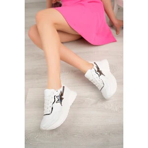 Kadın Beyaz Cilt Desenli Bağcıklı Spor Ayakkabı