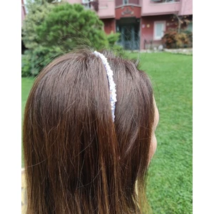 Gumus Renkli Kum Boncuk Kaplı Taç - Şıklığınıza Zarafet Katın!