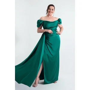 Kadın Zümrüt Yeşili Kayık Yaka Kuyruklu Uzun Saten Abiye & Mezuniyet Elbisesi