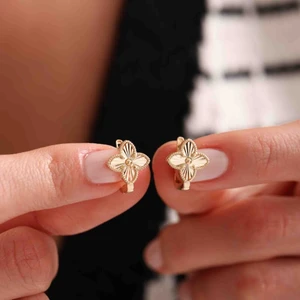 Sembol Gold Aynalı Altın Clover Küpe