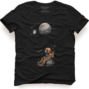 Kayada Oturan Astronot Tasarım T-Shirt Astronot T-Shirt Astronot Baskılı T-Shirt Büyük Beden T-Shirt