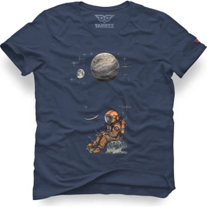 Kayada Oturan Astronot Tasarım T-Shirt Astronot T-Shirt Astronot Baskılı T-Shirt Büyük Beden T-Shirt