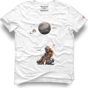 Kayada Oturan Astronot Tasarım T-Shirt Astronot T-Shirt Astronot Baskılı T-Shirt Büyük Beden T-Shirt