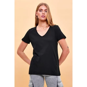 Kadın Boyfriend Siyah V Yaka Regular Fit Modal T-Shirt (Lyocell)