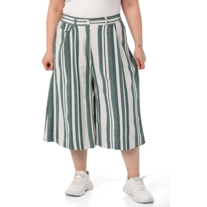 Disentis Modest Büyük Beden Bol Paça Cepli Bermuda Yeşil Pantolon