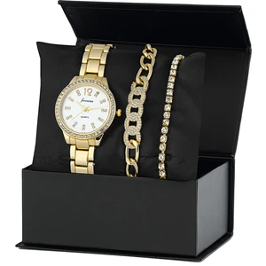 Kombin Set ve Kadın Kol Saati