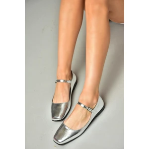 Fox Shoes S726252508 Gümüş Rugan Kadın Babet