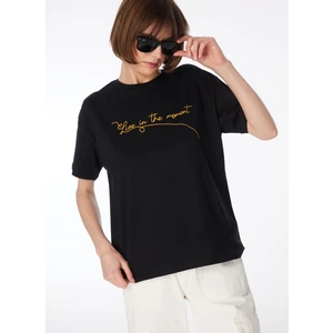 Bisiklet Yaka Baskılı Siyah Kadın T-Shirt F4SL-TST0913