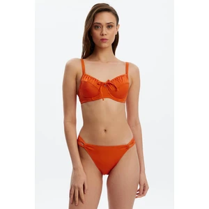 MM8513 Bağcıklı Toparlayıcı Üst