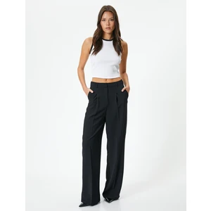 Crop Fitilli Atlet Halter Yaka Biye Detaylı