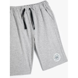 Erkek Çocuk Basic Şort Cepli Beli Bağlamalı Baskı Detaylı