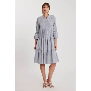 Düğmeli Hakim Yaka Kol Ucu Fırfırlı Elbise