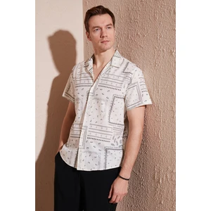 Pamuklu Regular Fit Kısa Kollu Gömlek Erkek Gömlek CF24S117514
